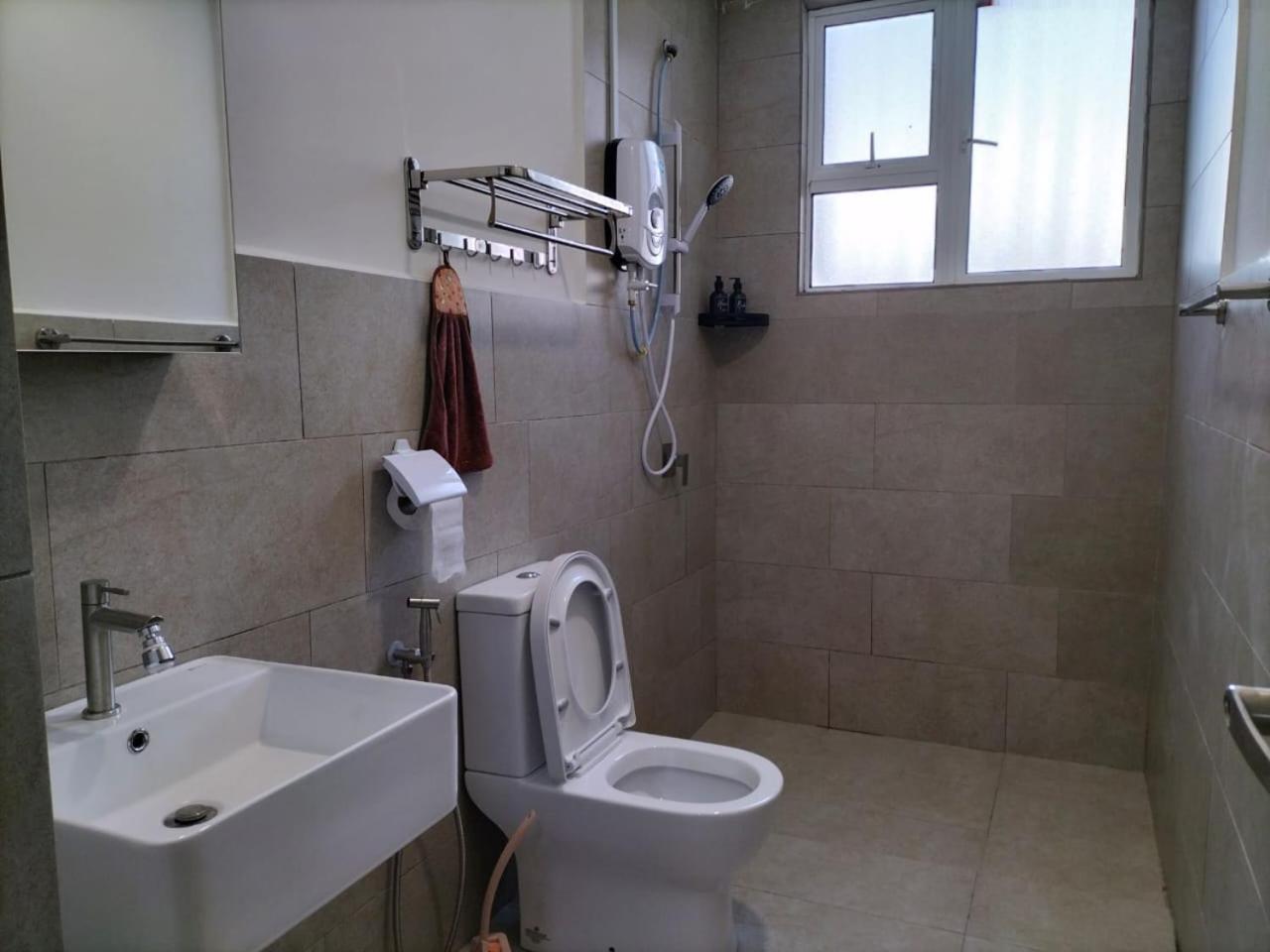 Mahkota Valley Apartment Indera Mahkota Kuantan#Netflix Экстерьер фото